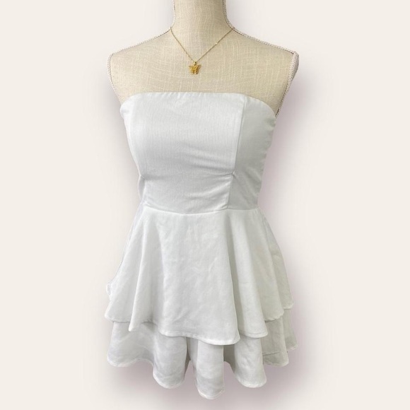 ✨🤍 Princess Polly Romper 🤍✨ - Picture 3 of 8